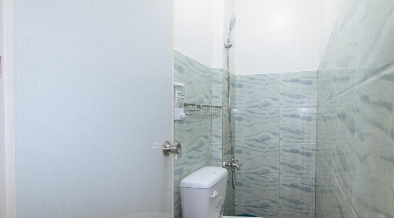 Nearest Hostel Pasay City By Reddoorz Dış mekan fotoğraf