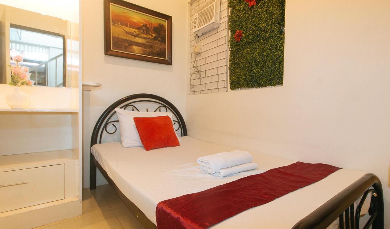 Nearest Hostel Pasay City By Reddoorz Dış mekan fotoğraf