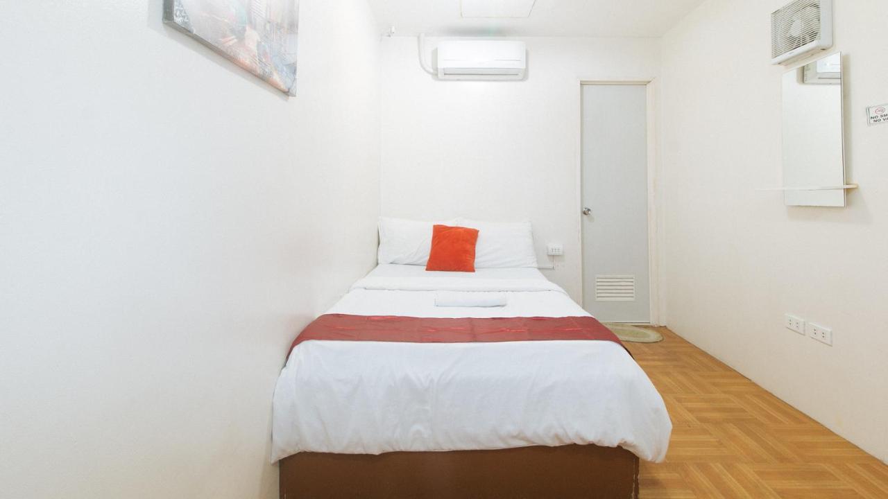 Nearest Hostel Pasay City By Reddoorz Dış mekan fotoğraf