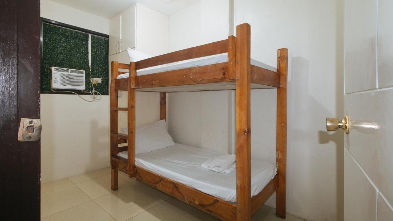 Nearest Hostel Pasay City By Reddoorz Dış mekan fotoğraf