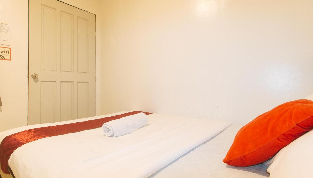 Nearest Hostel Pasay City By Reddoorz Dış mekan fotoğraf