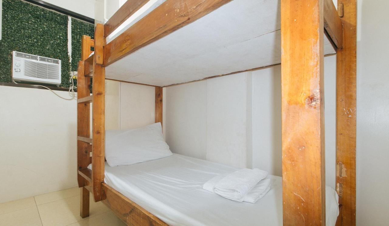 Nearest Hostel Pasay City By Reddoorz Dış mekan fotoğraf